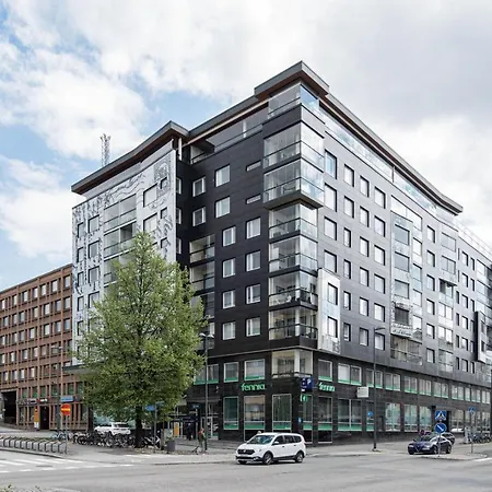 Modern 1br & Balcony Next To Railway Station Apartament