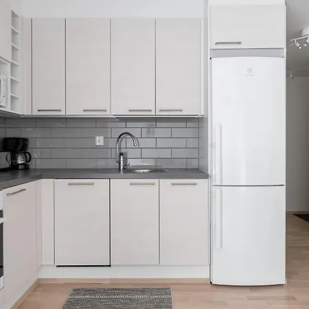 Modern 1br & Balcony Next To Railway Station Daire