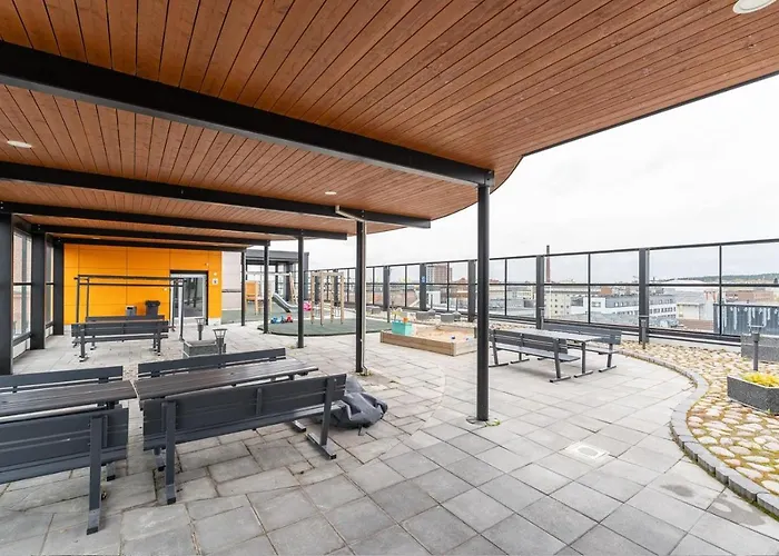 Modern 1br & Balcony Next To Railway Station Apartmán *